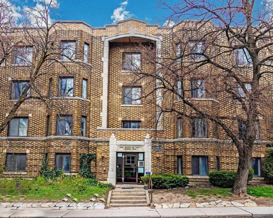 320 Lonsdale Road, Toronto, Ontario